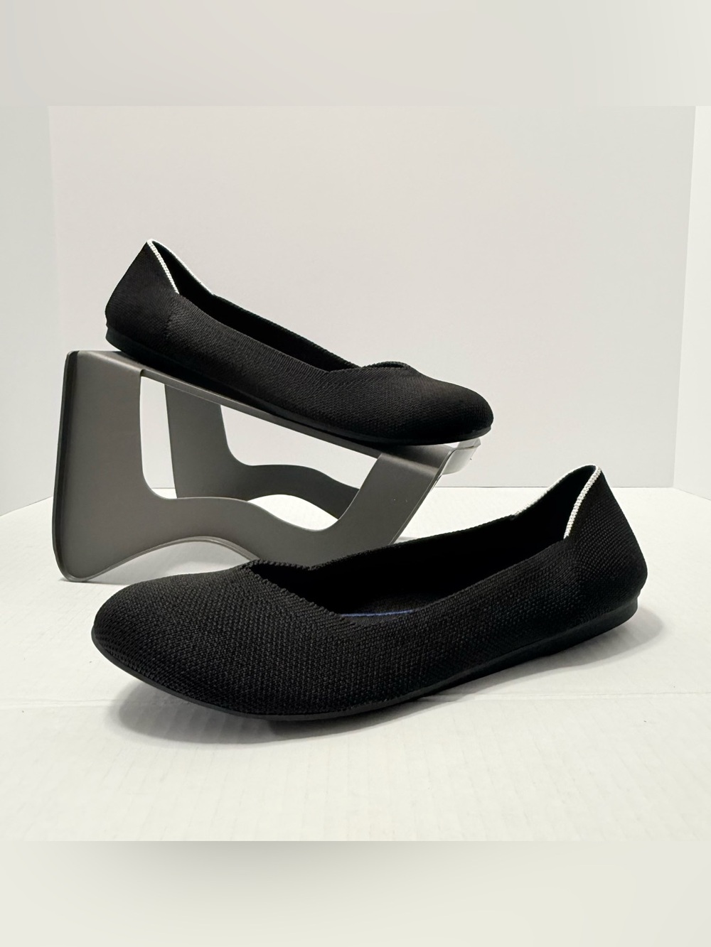 Rothy's The Flat Round Toe Ballet Slip On Shoes Black Womens Knit Size 8.5 EU 39